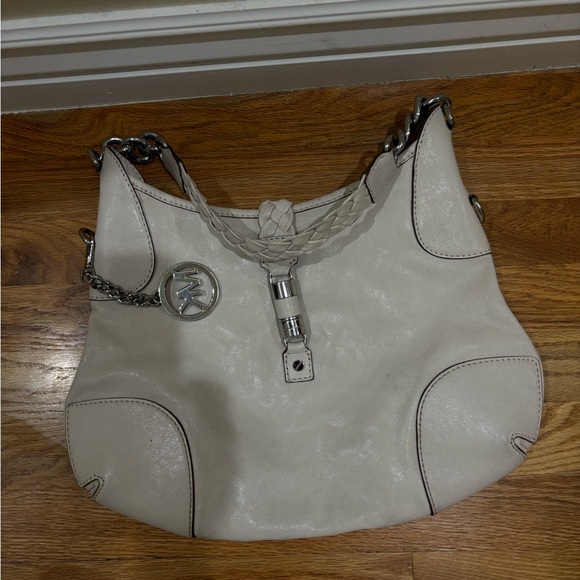 Michael Kors Off-White Shoulder Bag - Picture 1 of 8